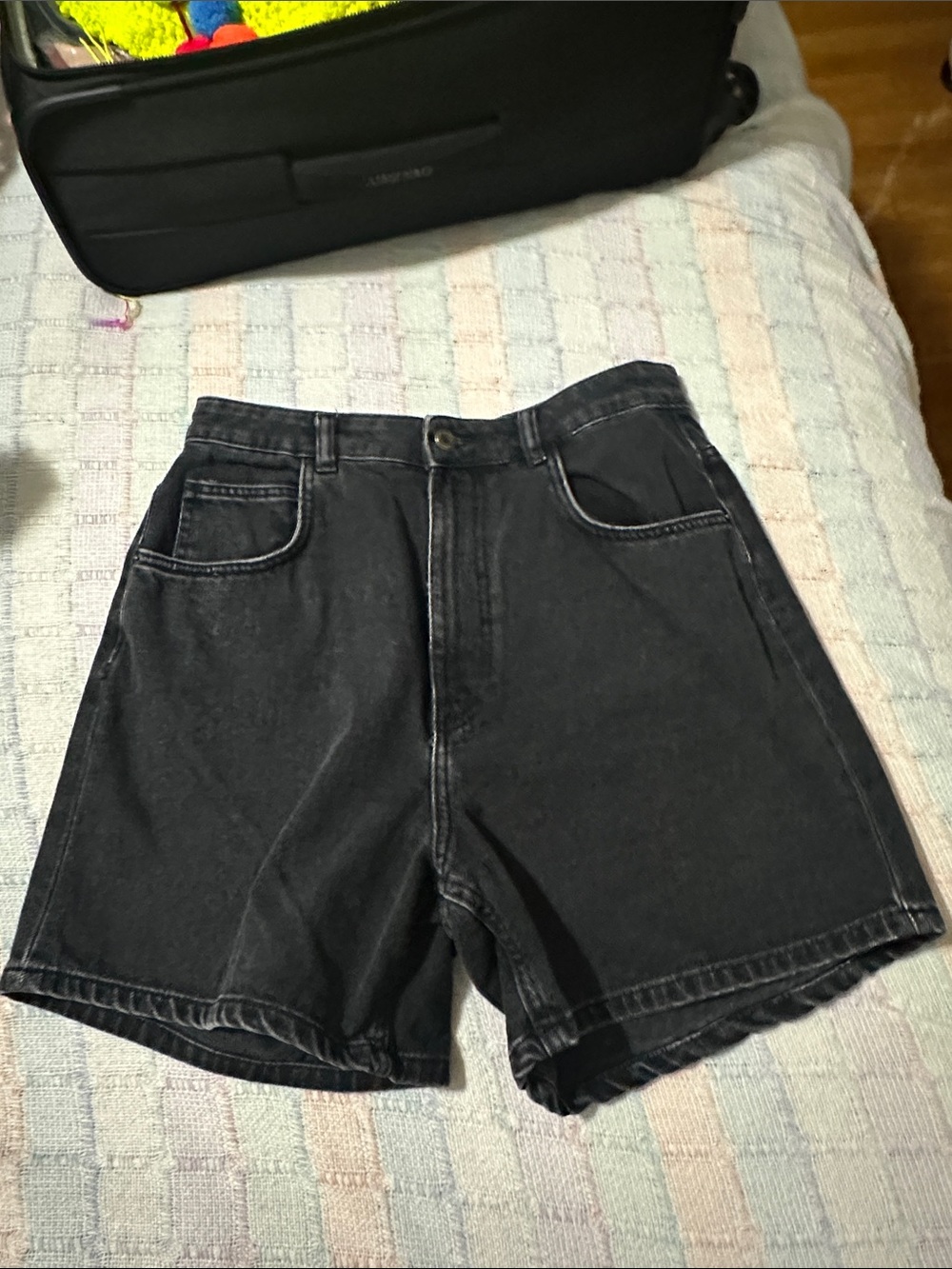 Zara Black high waist women’s Denim Shorts size 8